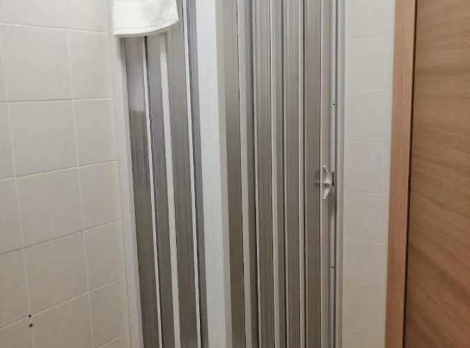 Ginevra לינה וארוחת בוקר ג'יצריה